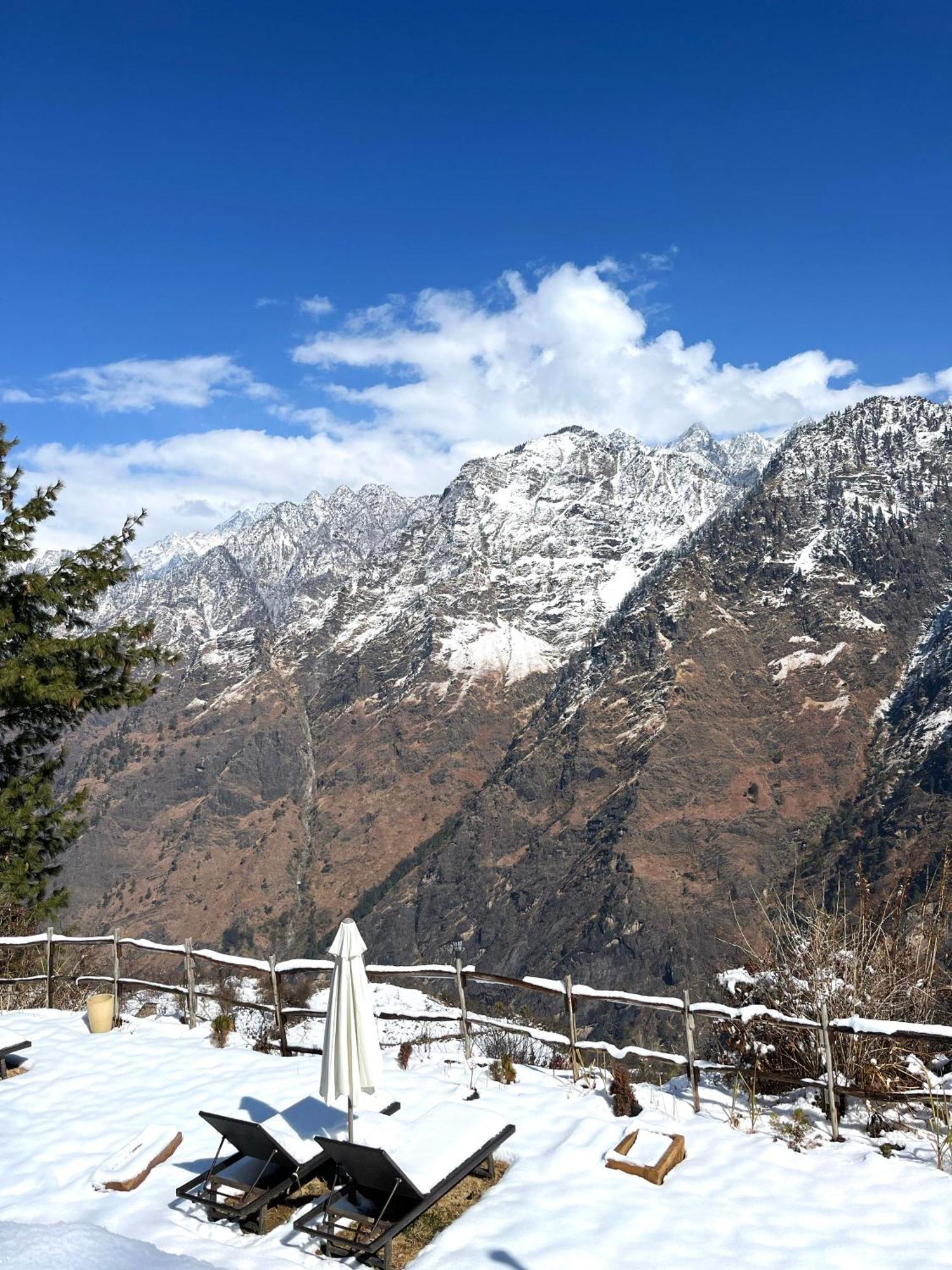 Faraway Cottages, Auli Joshīmath Buitenkant foto