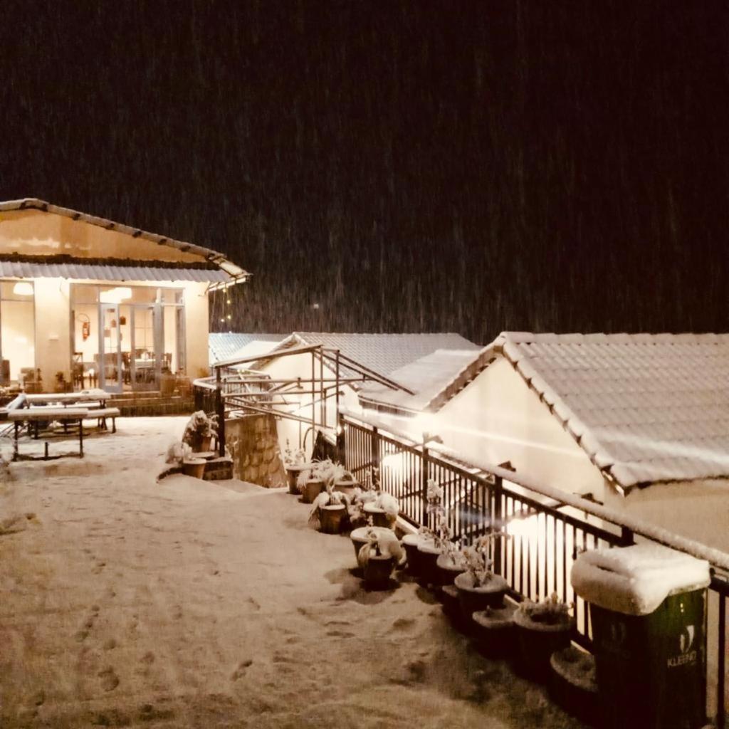 Faraway Cottages, Auli Joshīmath Buitenkant foto